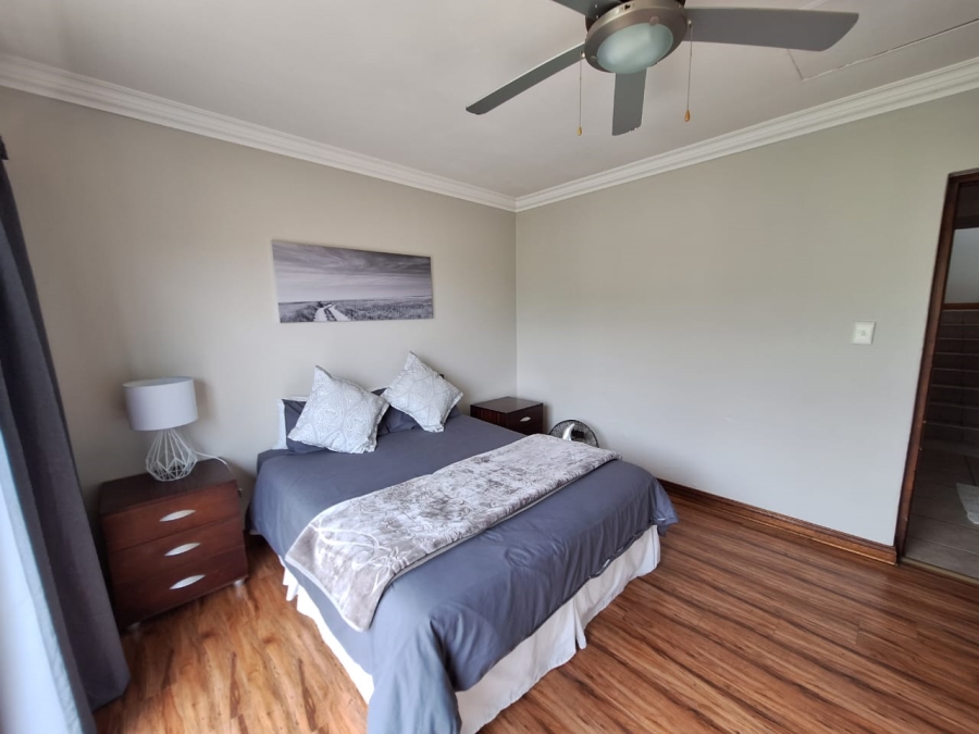 5 Bedroom Property for Sale in Caribbean Beach Club North West